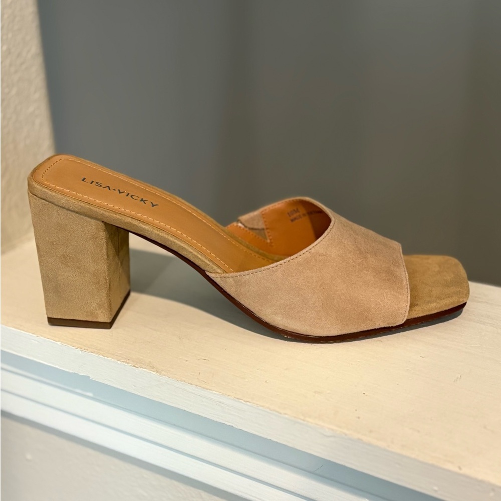 Lisa Vicky Vital V Tan Suede Open Toe Mules New In Box Womens Size 10 - Picture 2 of 10